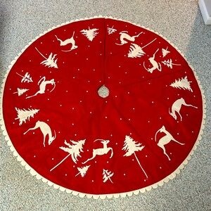 Vintagee felt tree skirt
